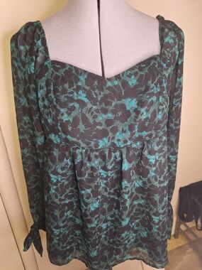Isakel Black & Teal Floral Sweetheart Neck Blouse Size Small